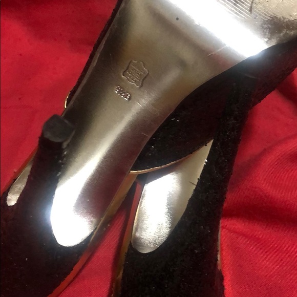 E live from the red carpet heels - Picture 6 of 6